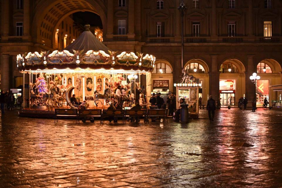 Cover image of this place Central carousel