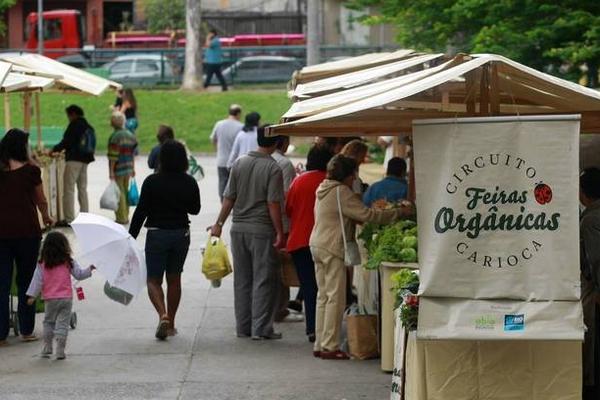 Cover image of this place Farmer's Market at Glória