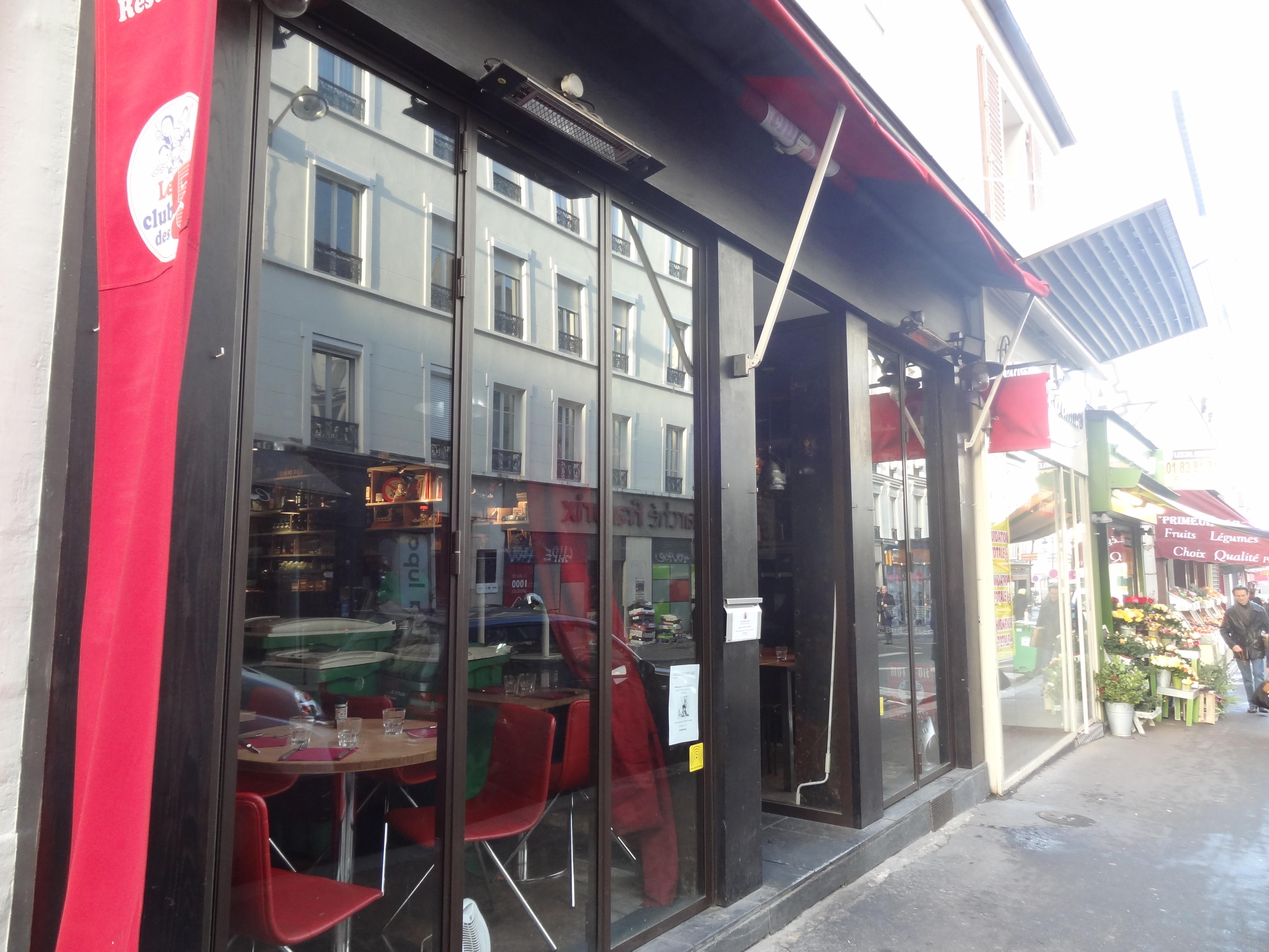 A picture of a similar place. The name of this similar place is Le Club des 5