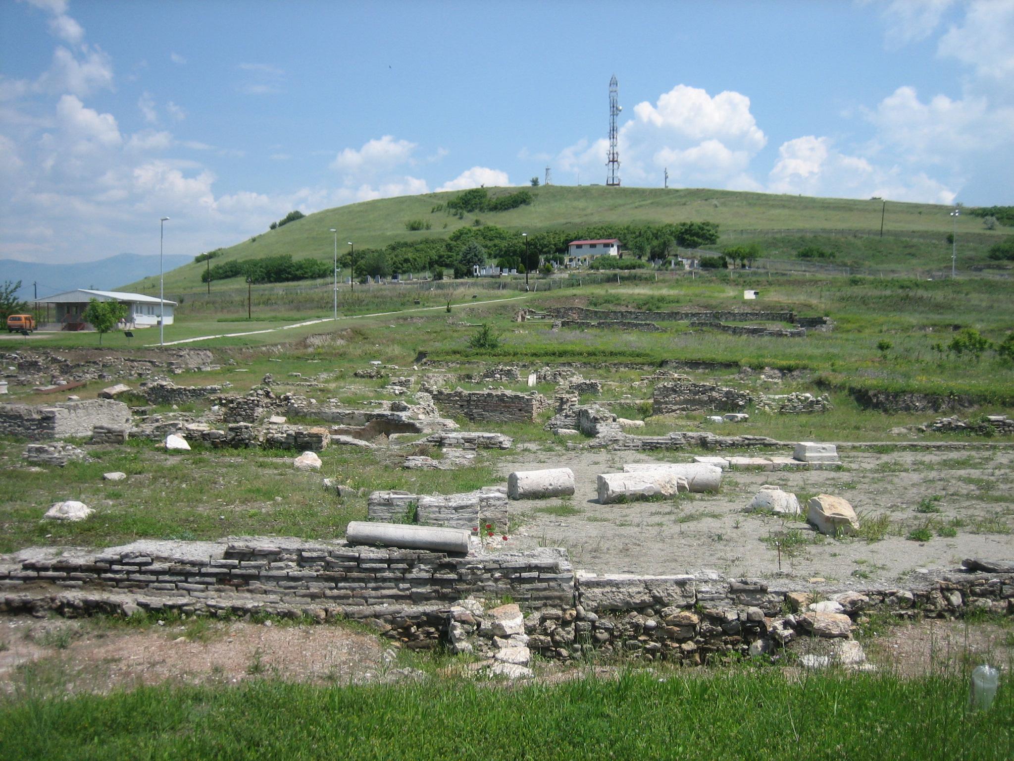 Cover image of this place Археолошки град Скупи/ Archaeological site Scupi
