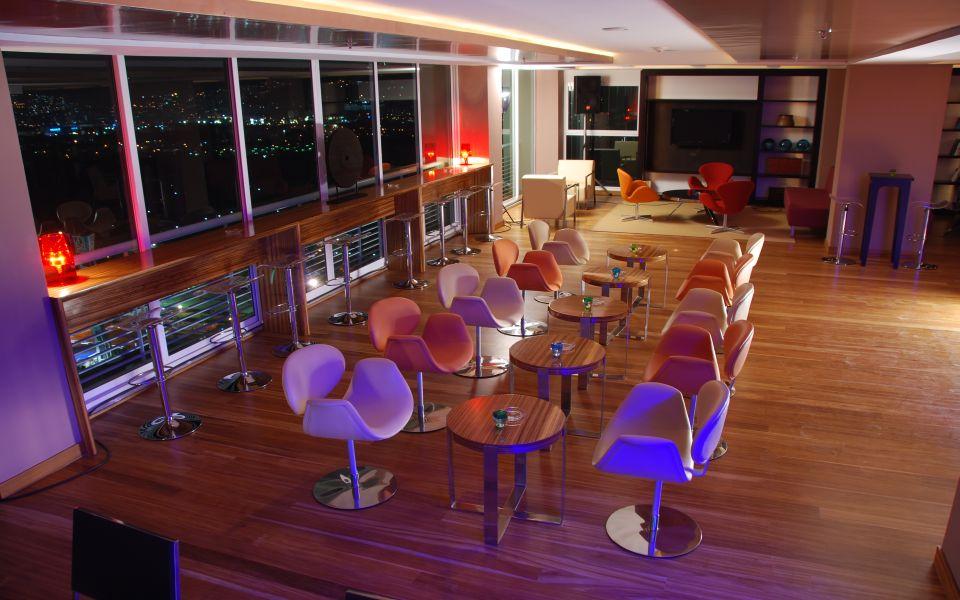 Cover image of this place Lounge Ávila