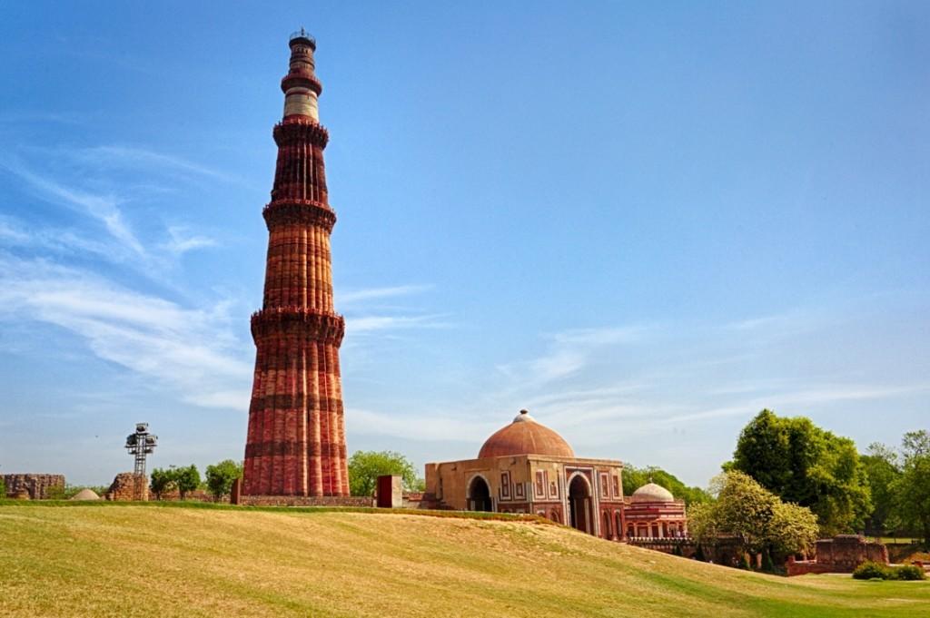 Cover image of this place Qutub Minar | क़ुतुब मीनार (Qutub Minar)