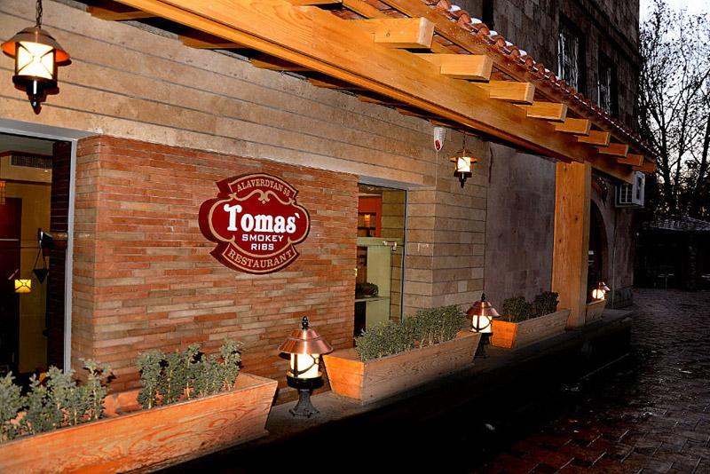 Cover image of this place Tomas' Smokey Ribs