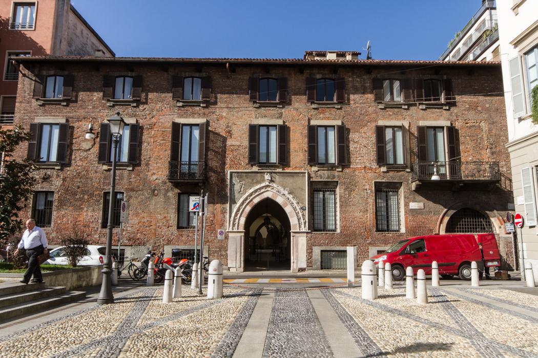Cover image of this place Piazza Borromeo