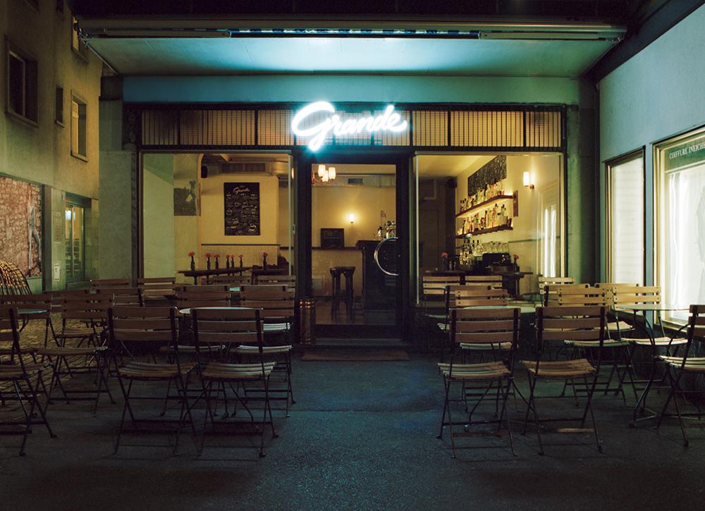 Cover image of this place Grande Café & Bar