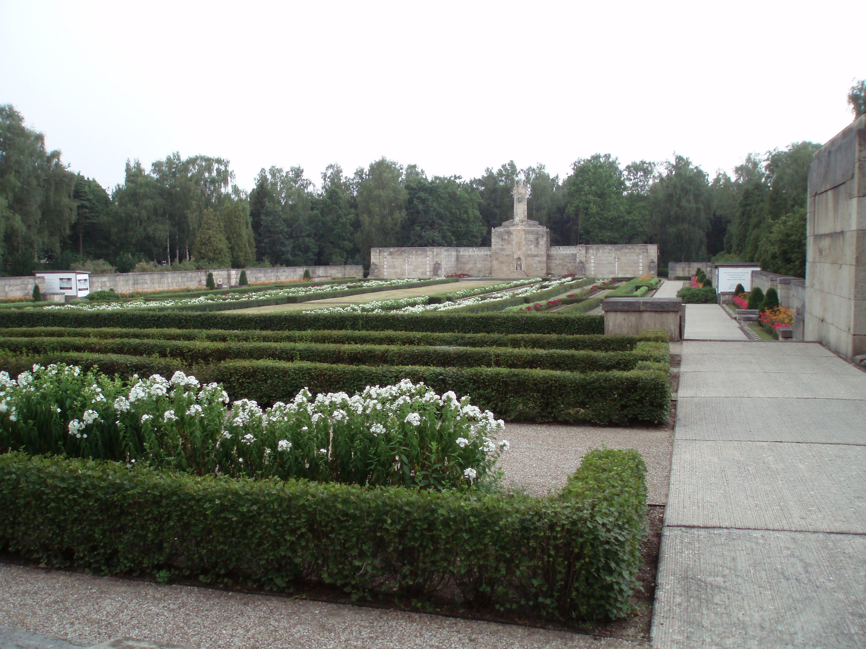 Cover image of this place Riga Brethren Cemetery