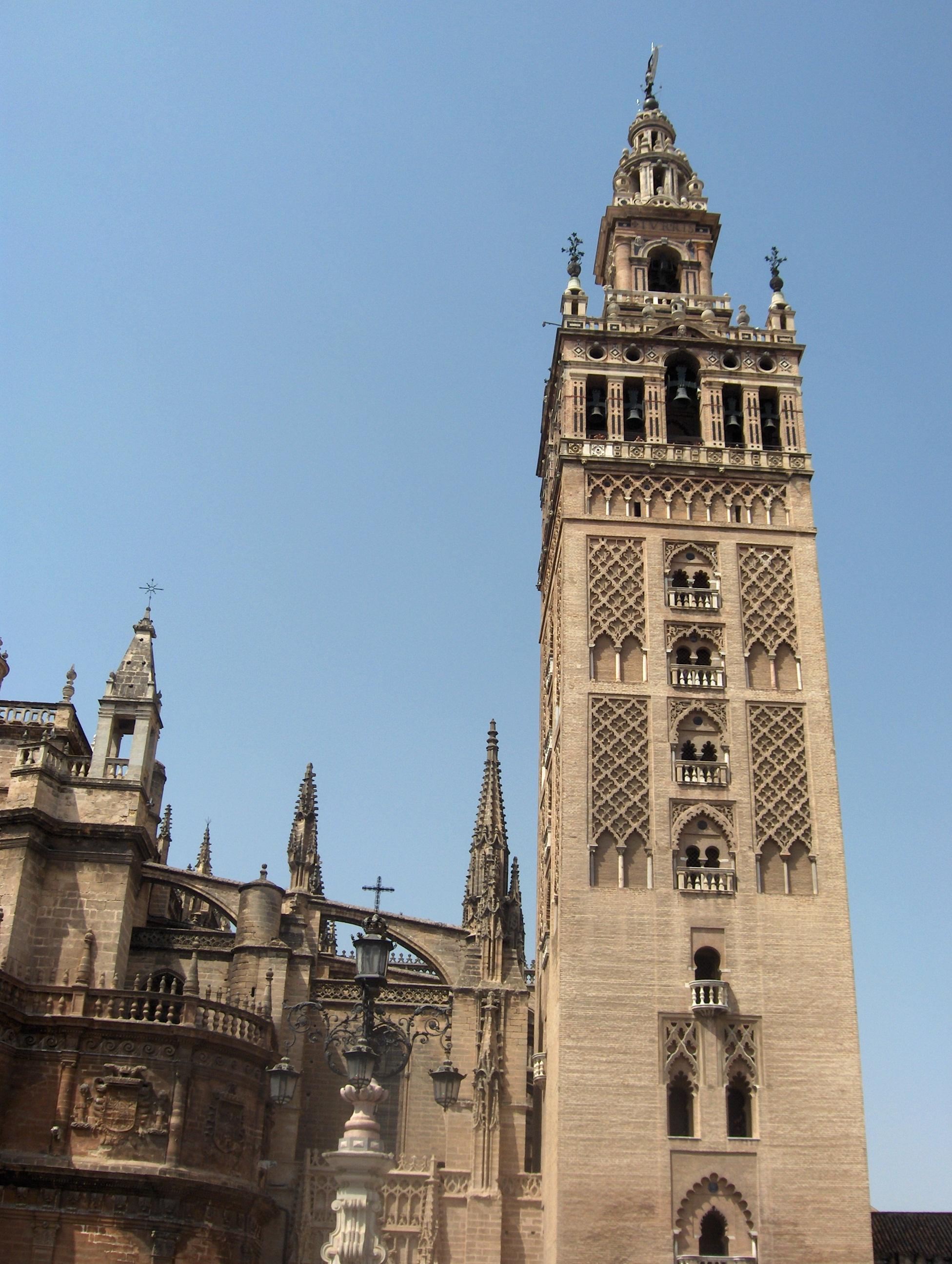 Cover image of this place La Giralda