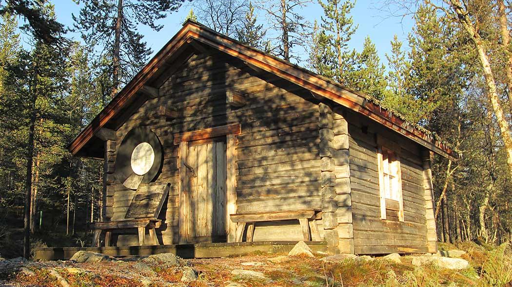 Cover image of this place Karvaselkä's Haunted Cabin