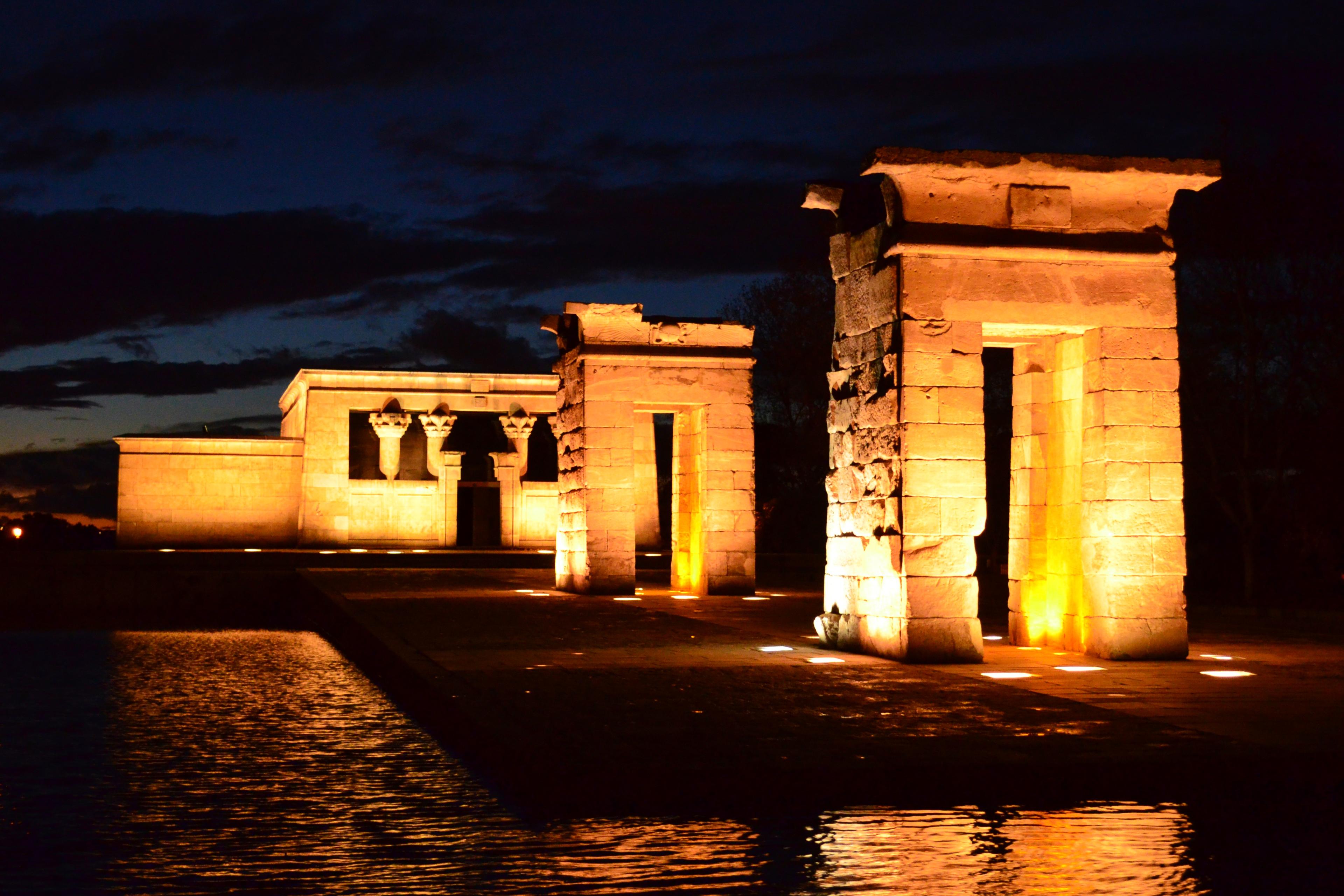 Cover image of this place Templo de Debod