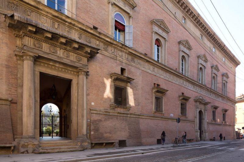 Cover image of this place Palazzo Albergati (Bersani)