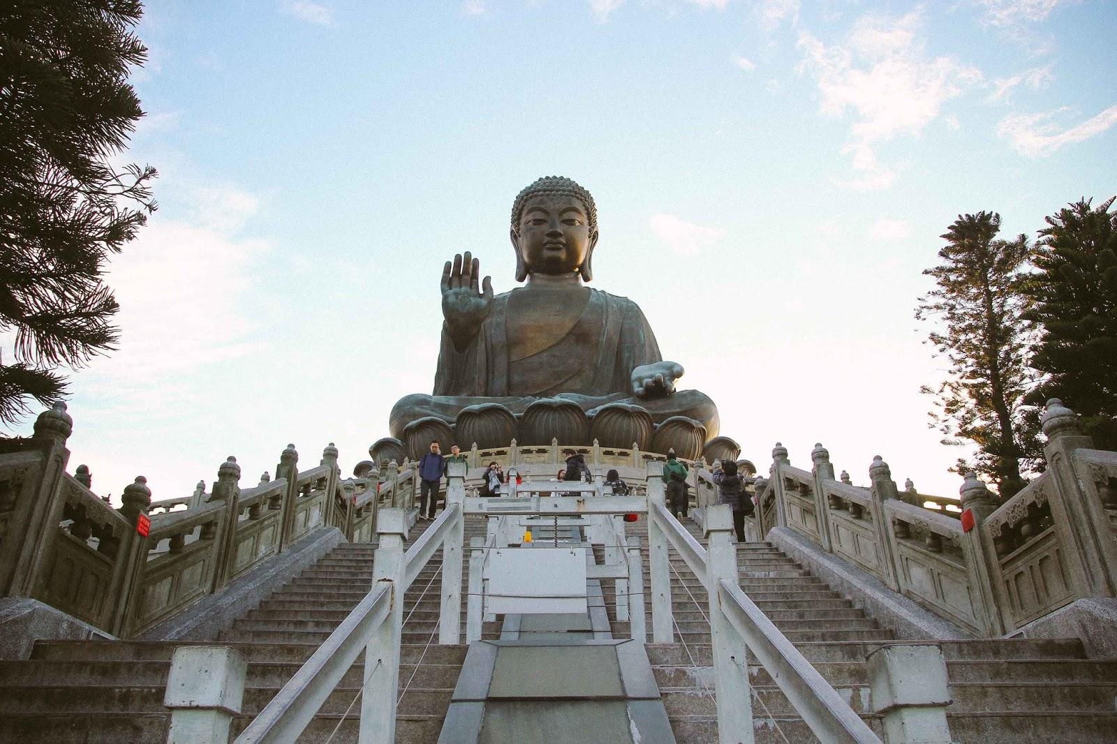 Cover image of this place Tian Tan Buddha (Big Buddha)