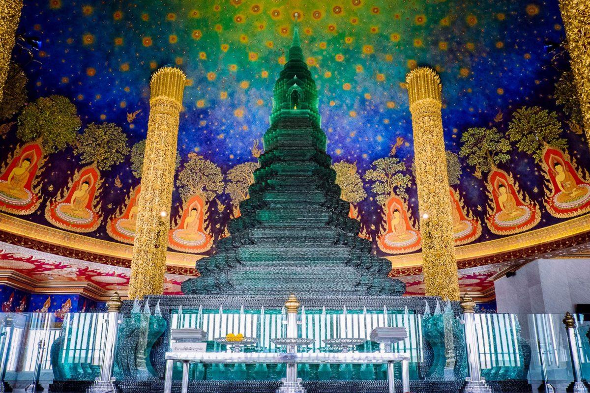 Cover image of this place Wat Paknam Bhasi Charoen 