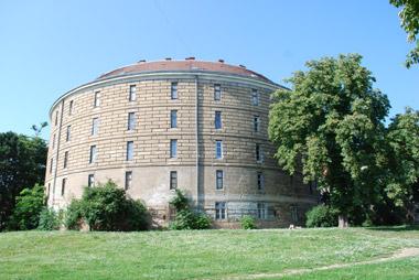 Cover image of this place Narrenturm - fools tower